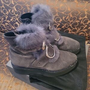 Now Brand boots, Size 5